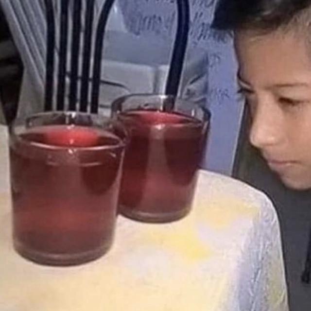 6 Cara Nyeleneh Berbagi Makanan Biar Adil dan Sama Rata Ini Kocak Banget