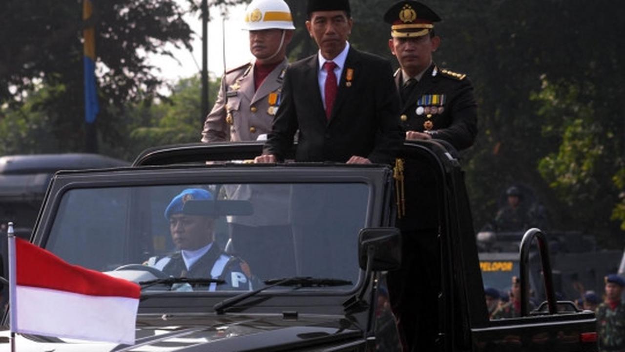 Ribuan polisi bersenjata laras panjang peringati Hari Bhayangkara