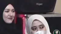 Wah Ning Nila melirik Gus Iqdam, saat kedatangan penyanyi Happy Asmara di Markas ST Pusat (TikTok)