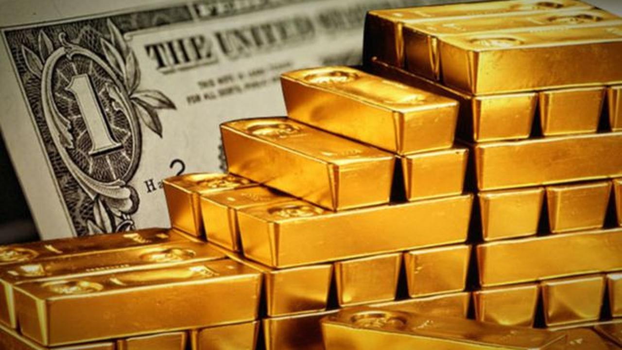 Zakat emas/perak sendiri merupakan uang atau perhiasan yang dimiliki dan disimpan serta telah mencapai haul dan nisabnya.<br>