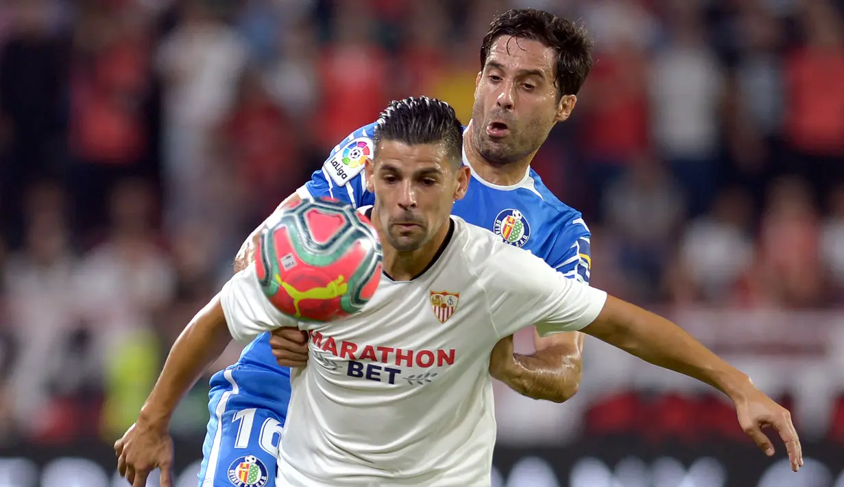 Nolito. Sayap kiri Spanyol ini hanya semusim bermain di Liga Inggris bersama Manchester City pada 2016/2017 akibat tidak kerasan dengan suasana kehidupan di Inggris. Musim berikutnya ia hijrah ke Sevilla dan bertahan 3 musim dengan mencetak 15 gol dan 13 assist dari 79 laga. (AFP/Cristina Quicler)