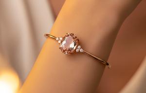 Gelang Emas Kombinasi Batu Permata Warna Tren 2026 (AI)