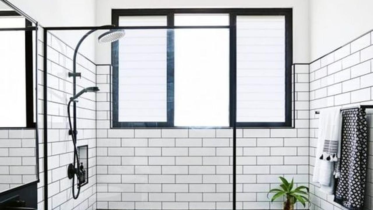 Desain Kamar Mandi Hitam Putih