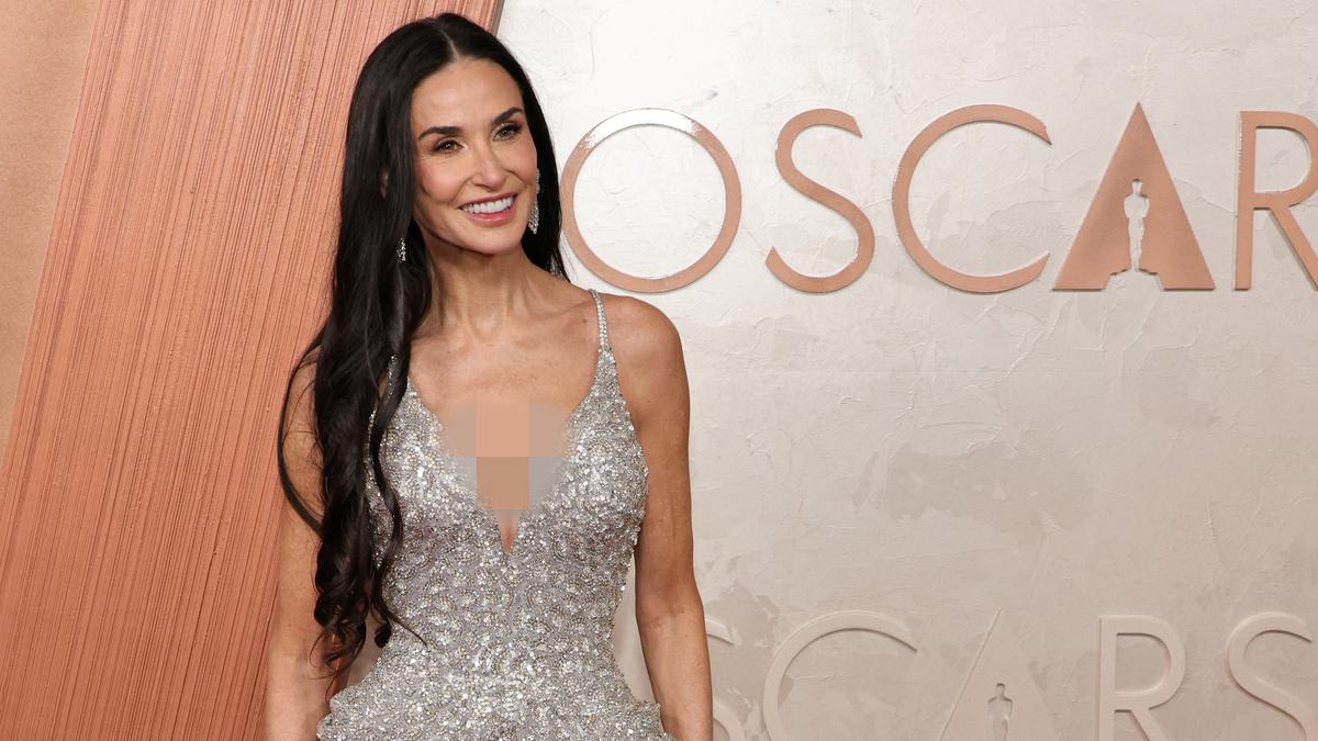 Pesona Demi Moore Dinobatkan Jadi Perempuan Tercantik di Dunia Versi Majalah People pada Usia 62 Tahun