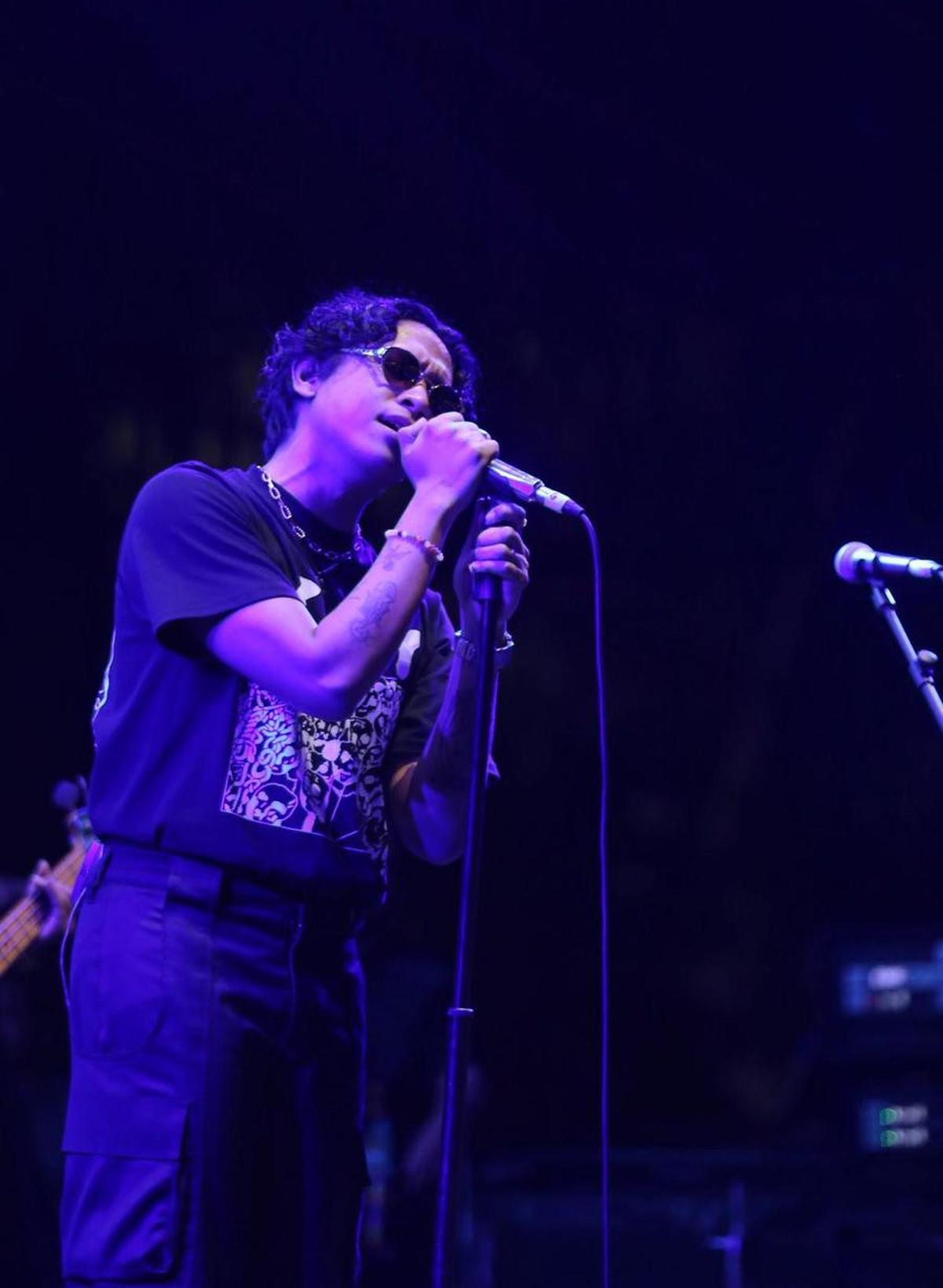 Pecah! 10 Potret .FEAST Gebrak KapanLagi Buka Bareng (KLBB) BRI Festival 2025 - Puluhan Ribu Penonton Membara Nyanyi Bareng