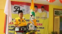 Anggota DPR dari Fraksi Partai Golkar Mukhamad Misbakhun membagi ilmunya kepada para calon anggota legislatif dari Golkar di Pasuruan. (Istimewa)