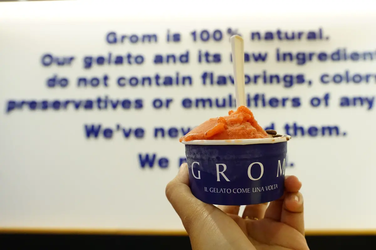 Nikmati Sensasi Makan Gelato dengan Cara Asli dari Italia