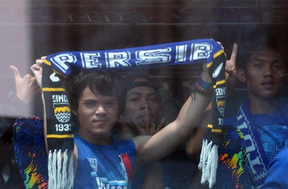 Rombongan Bobotoh tiba di Polda Metro Jaya
