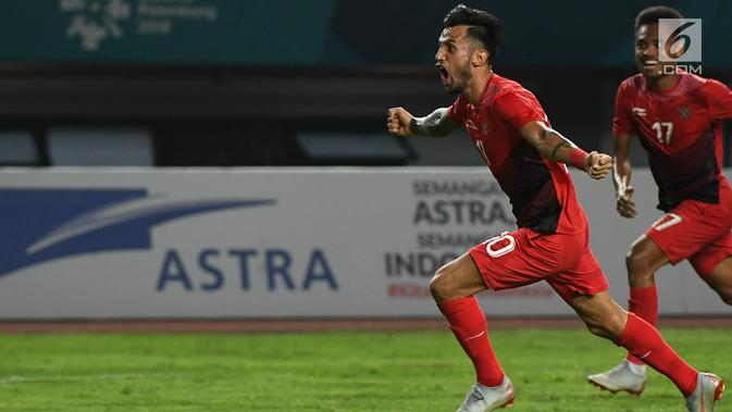 Penyerang Indonesia, Stefano Lilipaly berselebrasi usai mencetak gol ke gawang Hong Kong pada pertandingan terakhir Grup A sepak bola Asian Games 2018 di Stadion Patriot Candrabhaga, Senin (20/8). Indonesia menang 3-1. (Kapanlagi.com/Agus Apriyanto)