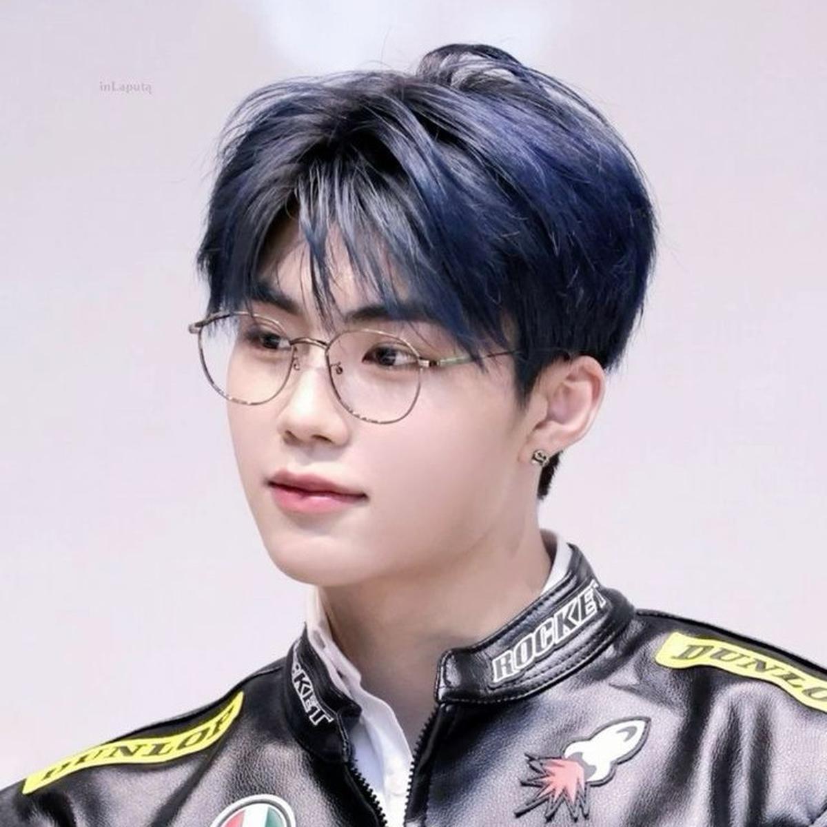 Gangguan Penglihatan Tak Halangi Karier, 8 Idol Korea Ini Jadi Inspirasi