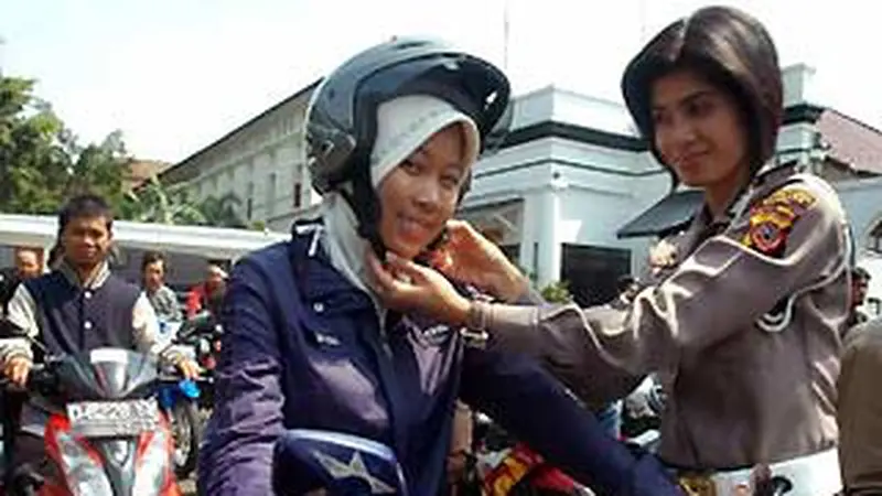 Helm SNI