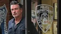 Aktor Alec Baldwin berjalan keluar dari Kantor Polisi New York, Jumat (2/11). Aktor sekaligus paman Hailey Baldwin itu sempat ditahan usai terlibat dalam pekelahian dengan seorang pria dewasa saat sedang memperebutkan tempat parkir. (AP/Julie Jacobson)