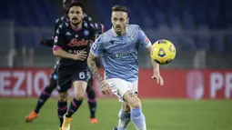 Manuel Lazzari. Gelandang berusia 27 tahun yang menjadi pilihan utama di lini tengah ini didatangkan dari SPAL pada musim 2019/2020 dan terikat kontrak hingga akhir musim 2023/2024. Sudah tampil dalam 69 laga di semua ajang dengan mencetak 2 gol dan 9 assist. (AFP/Filippo Monteforte)