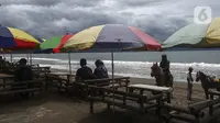 2 Wisatawan Asal Bogor Terseret Ombak di Pantai Sunset Sukabumi, Tim SAR Lakukan Pencarian