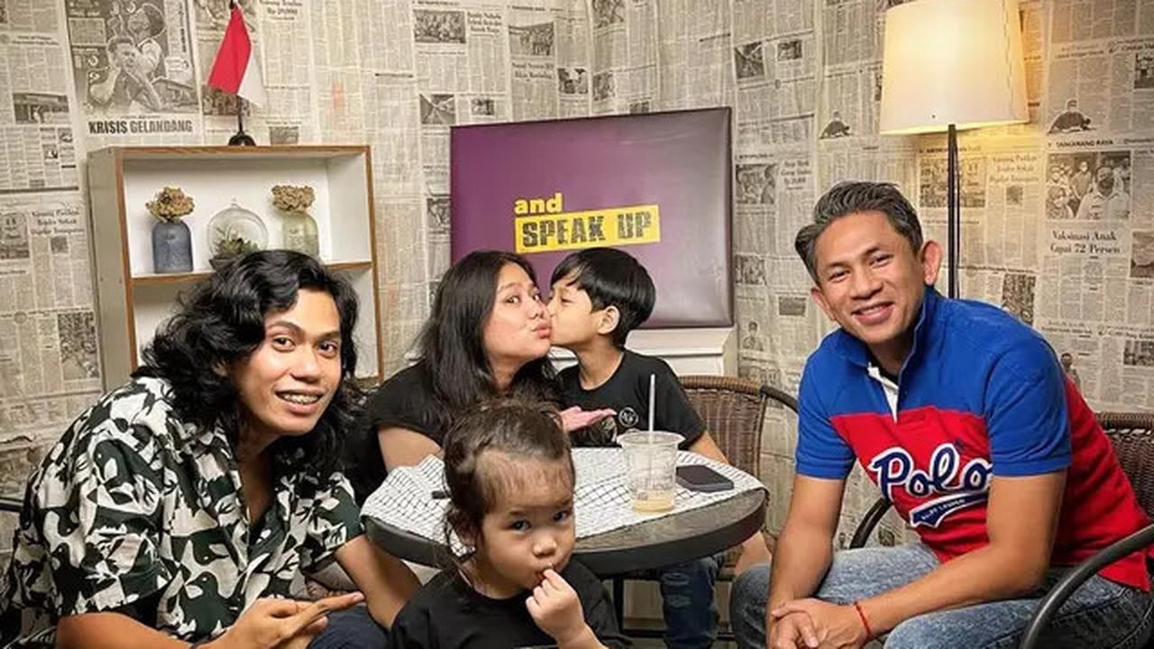 7 Potret Aktor Aji Yusman 'Inikah Rasanya' Kini Jadi Penjual Mainan, Berjuang Kerja Serabutan