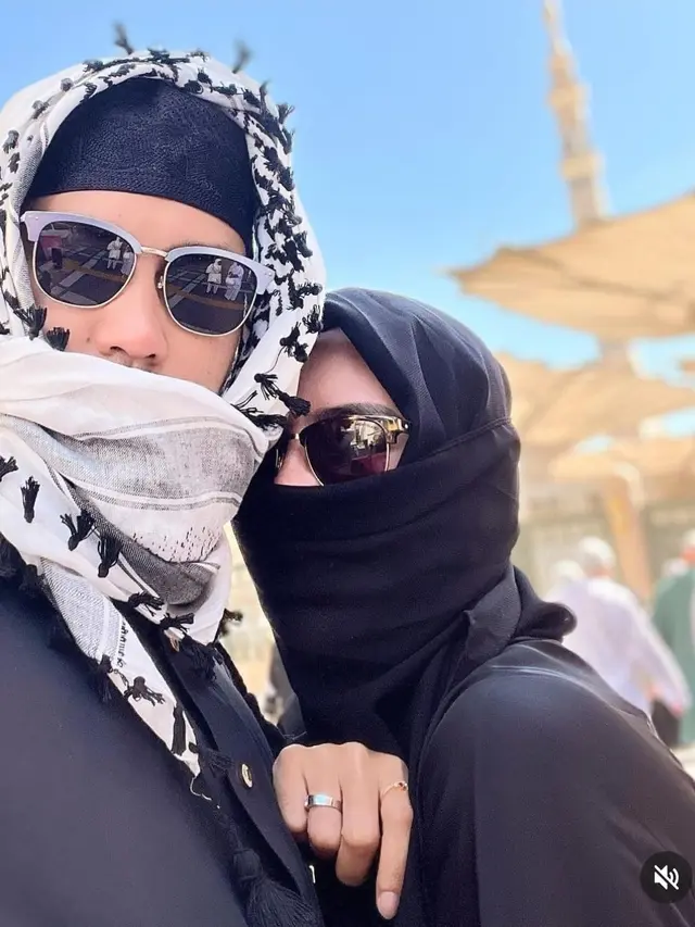 Calon Istri Angga Wijaya Pakai Hijab