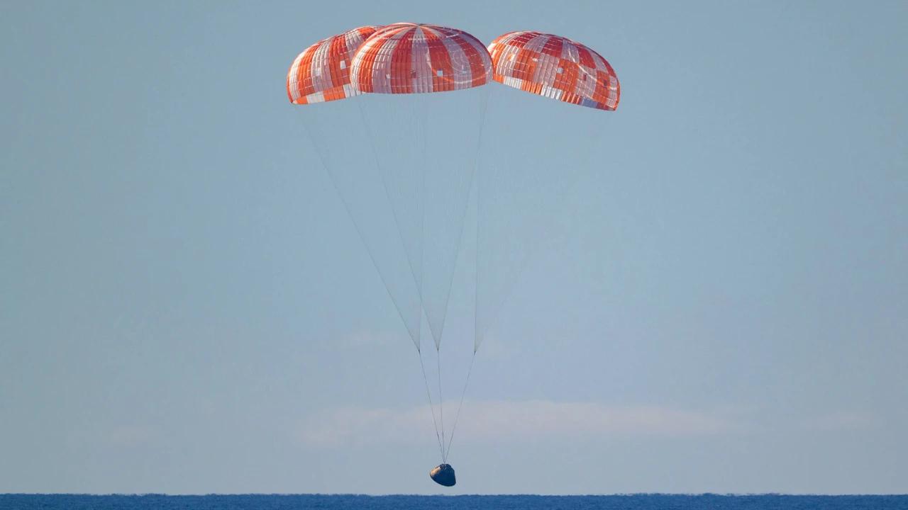 FOTO:  Astronaut Artemis II Kembali ke Bumi Usai  Misi Mengelilingi Bulan