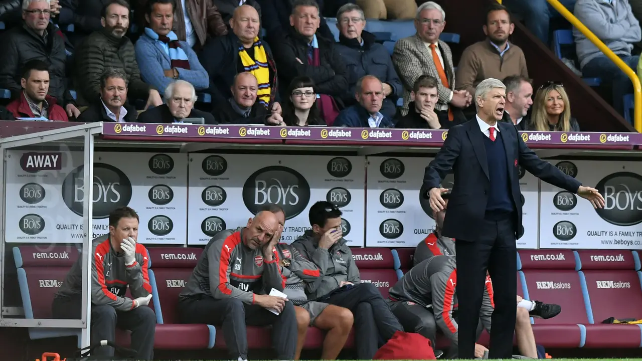 Menang atas Burnley, Arsenal Tempel Spurs dan Manchester City di Puncak Klasemen