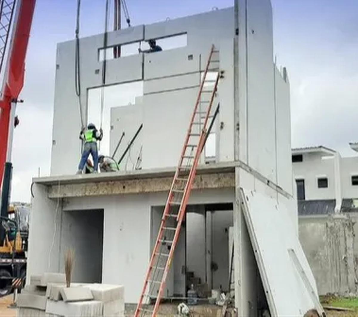 Herry menyebut, kenaikan harga rumah bersubsidi tak lantas bisa mengurangi jumlah backlog yang ada. Malahan, itu bisa memangkas penyediaan rumah yang dibangun pemerintah.