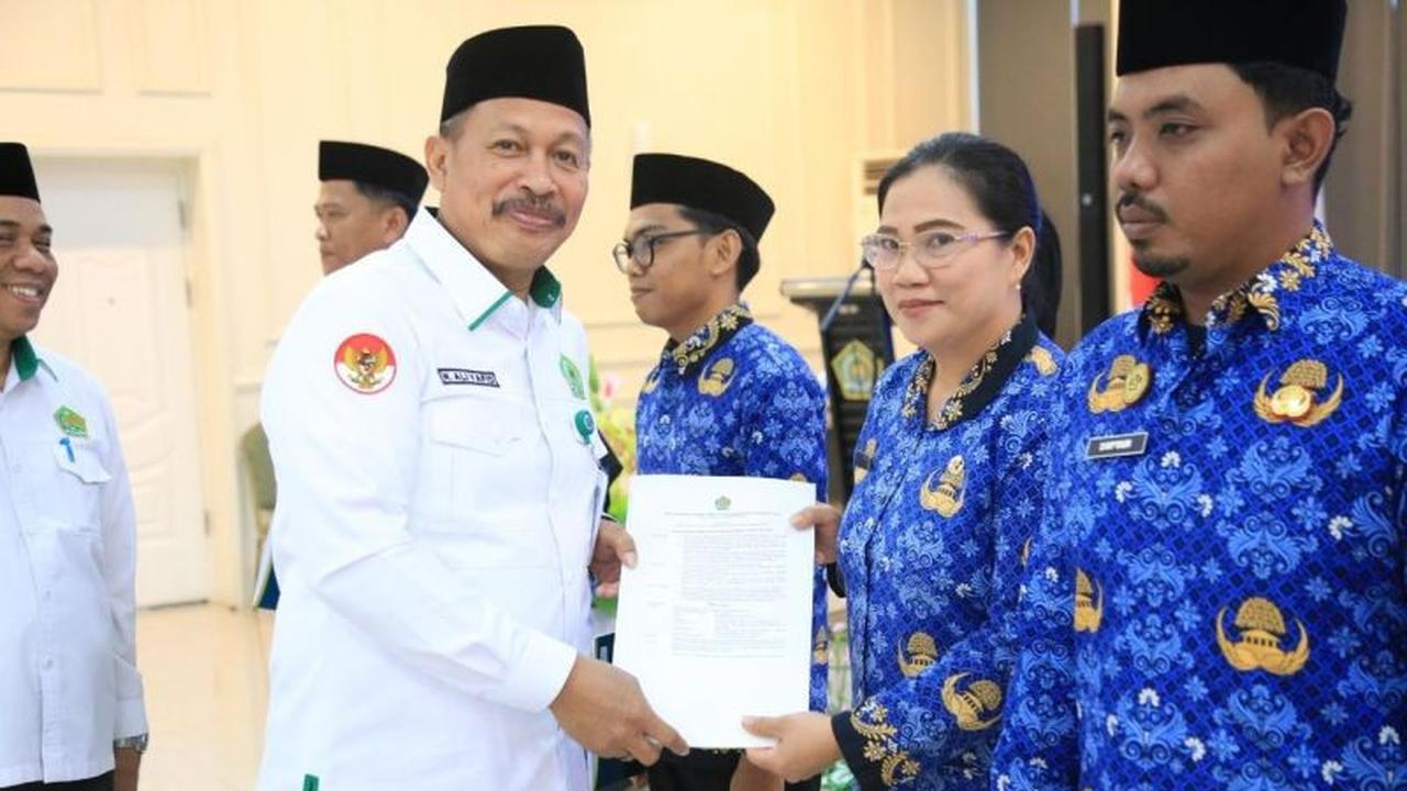 Kemenag Sulsel Serahkan SK Redistribusi 66 PPPK, Perkuat Kinerja Pelayanan Publik