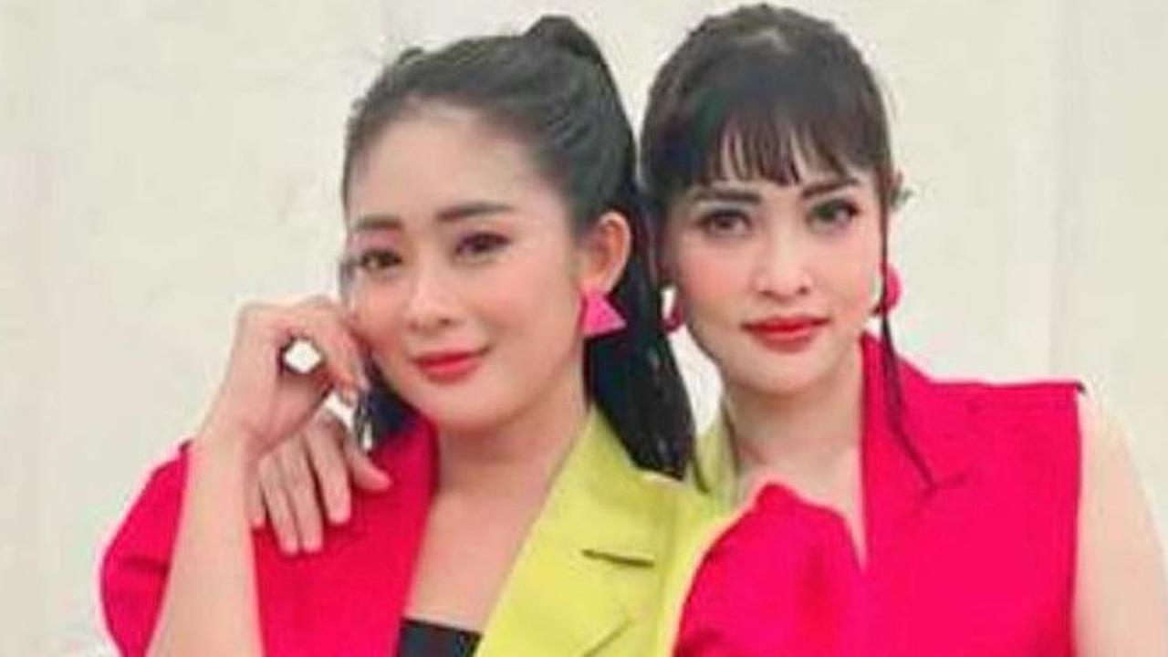 8 Potret Cantik Duo Anggrek, Penyanyi Lagu Cikini Gondangdia yang Viral