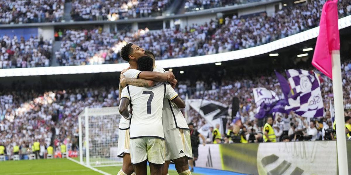 Revolusi Gila Florentino Perez: Bikin 'Infinite Bernabeu', Nonton Real Madrid Rasa Nyata dari Sofa!