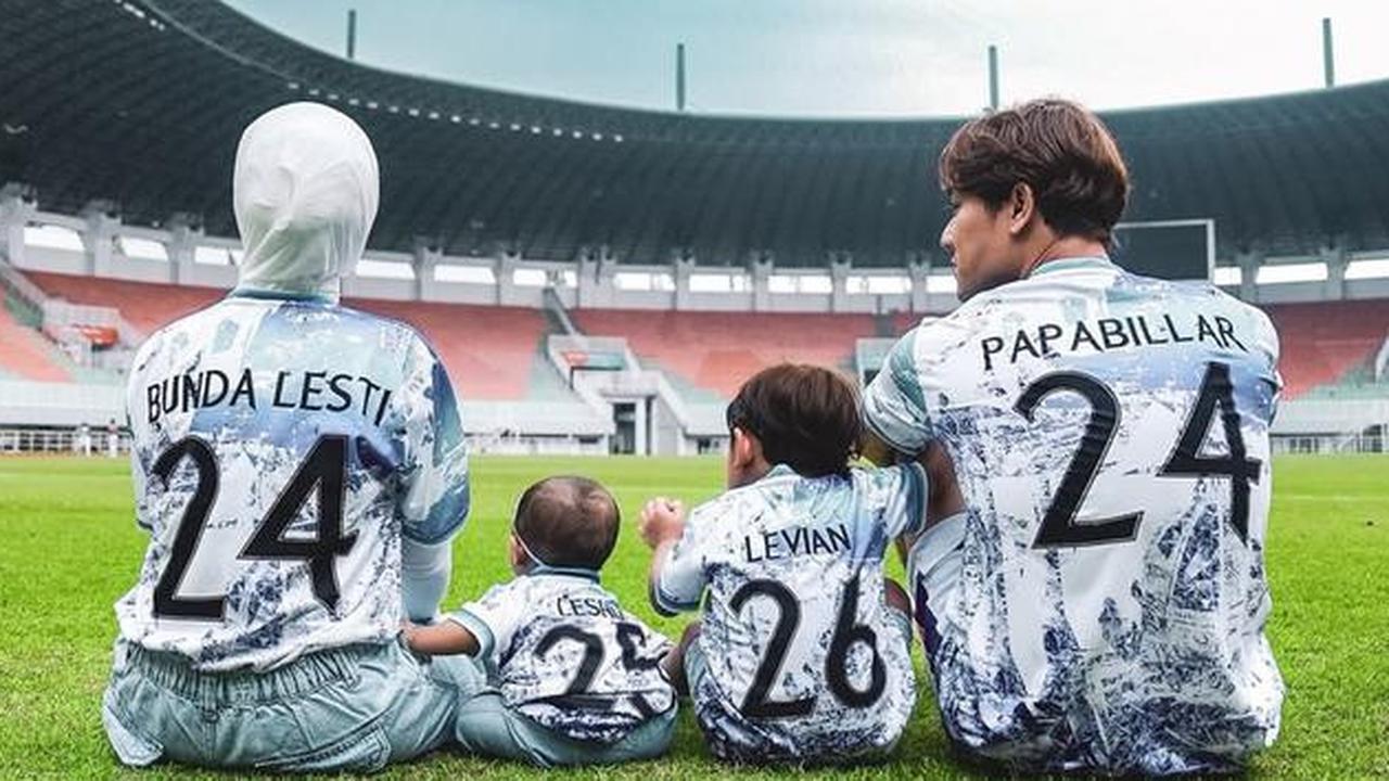 20 Seleb yang Umumkan Hamil di Tahun 2025, Kebahagiaan Melimpah