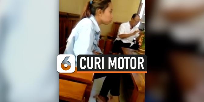 VIDEO: Curi Motor Bareng, Wanita Ditinggal Kabur Pacar Saat Ditangkap Warga