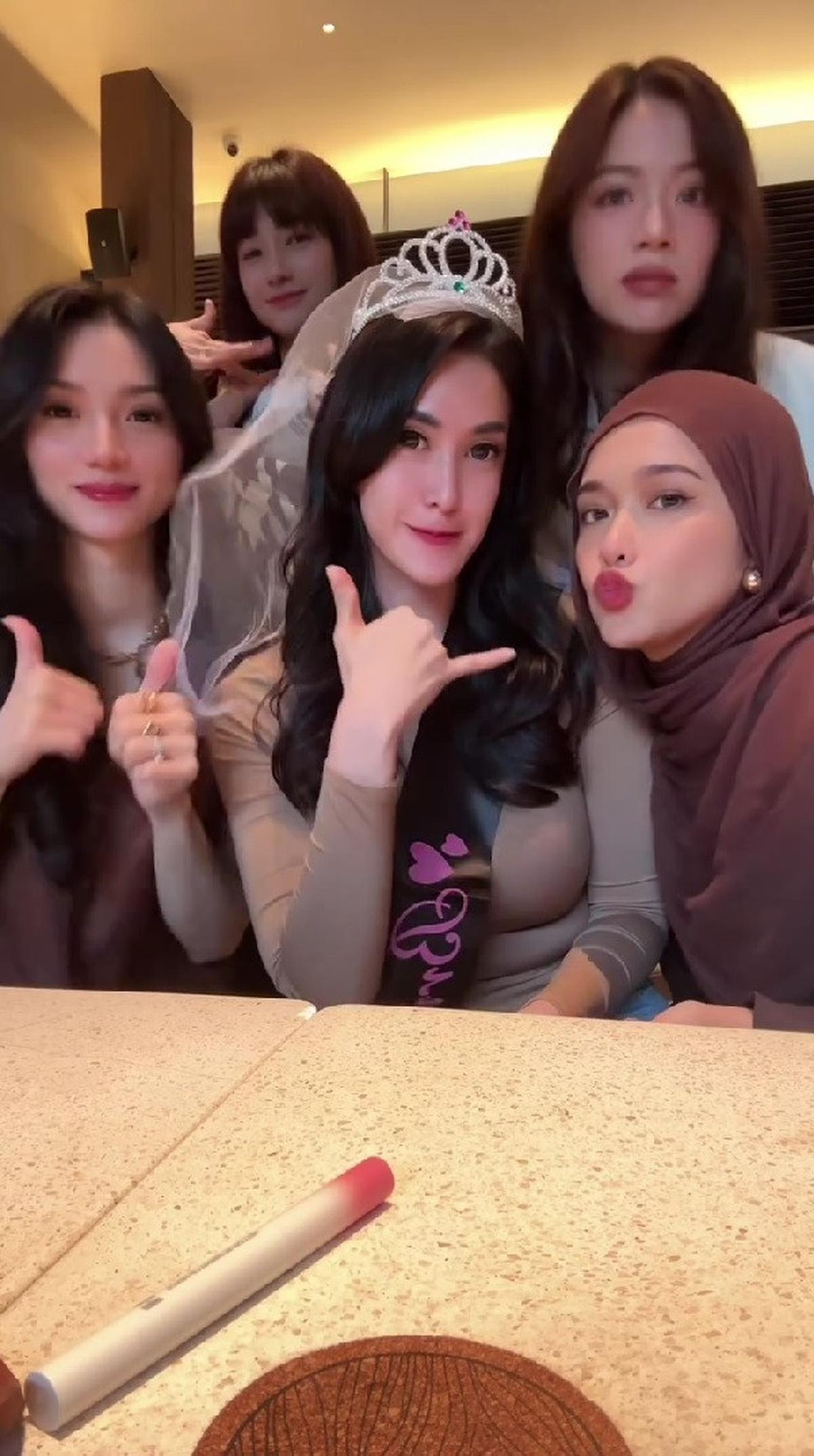 Momen Girlgrup Princess Kembali Reuni di Bridal Shower Elma Agustin, Netizen Langsung Nostalgia