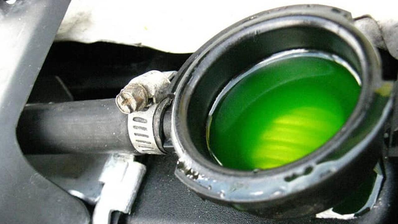 Perbandingan antara Coolant dan Air Biasa: Mana yang Lebih Efektif untuk Sistem Pendingin Kendaraan