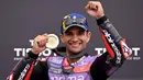 Jorge Martin menjadi yang tercepat dalam 13 putaran lomba dengan catatan waktu 19 menit 13,301 detik. (William WEST/AFP)