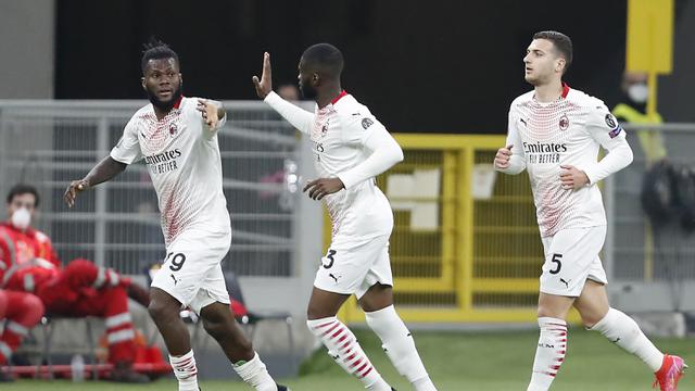 FOTO: Mujur, 2 Kali Imbang dengan Red Star Belgrade, AC Milan Tetap Lolos ke 16 Besar - Franck Kessie