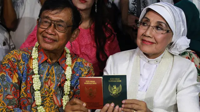 Ajip Rosidi dan Nani Wijaya
