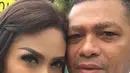 Krisdayanti dan Raul Lemos saat liburan di Amerika Serikat. (instagram.com/raullemos06)