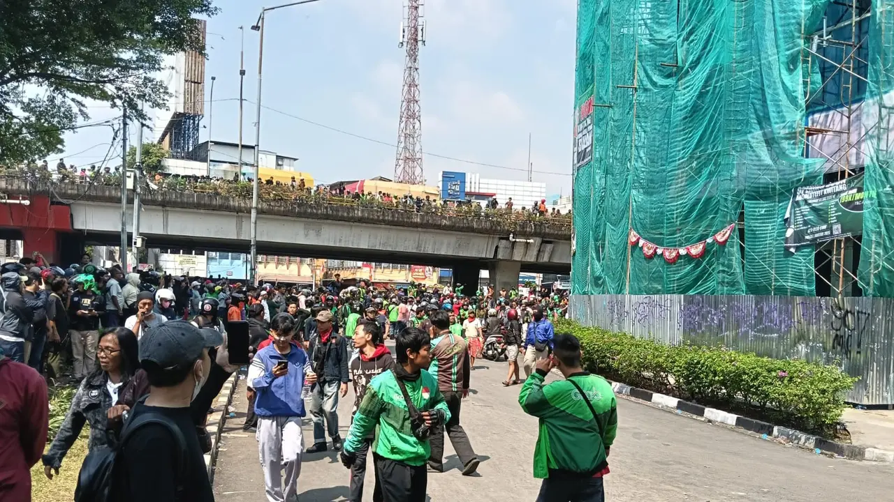 Demo Ojol di Mako Brimob Kwitang
