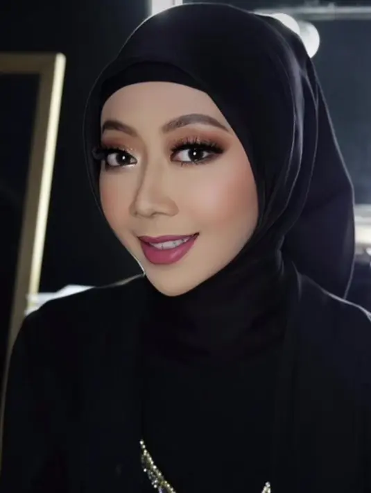 Melihat unggahan Asri Welas, netizen langsung dibikin pangling [instagram/joemakeup20]