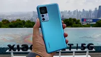 Xiaomi 12T 5G yang baru saja resmi meluncur di Indonesia dengan harga Rp 6.599.000. (Liputan6.com/Agustinus M. Damar)