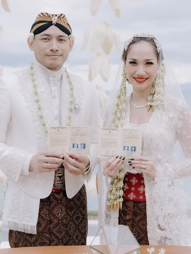 Bunga Citra Lestari terlihat sangat bahagia usai dirinya dipersunting Tiko Aryawardhana