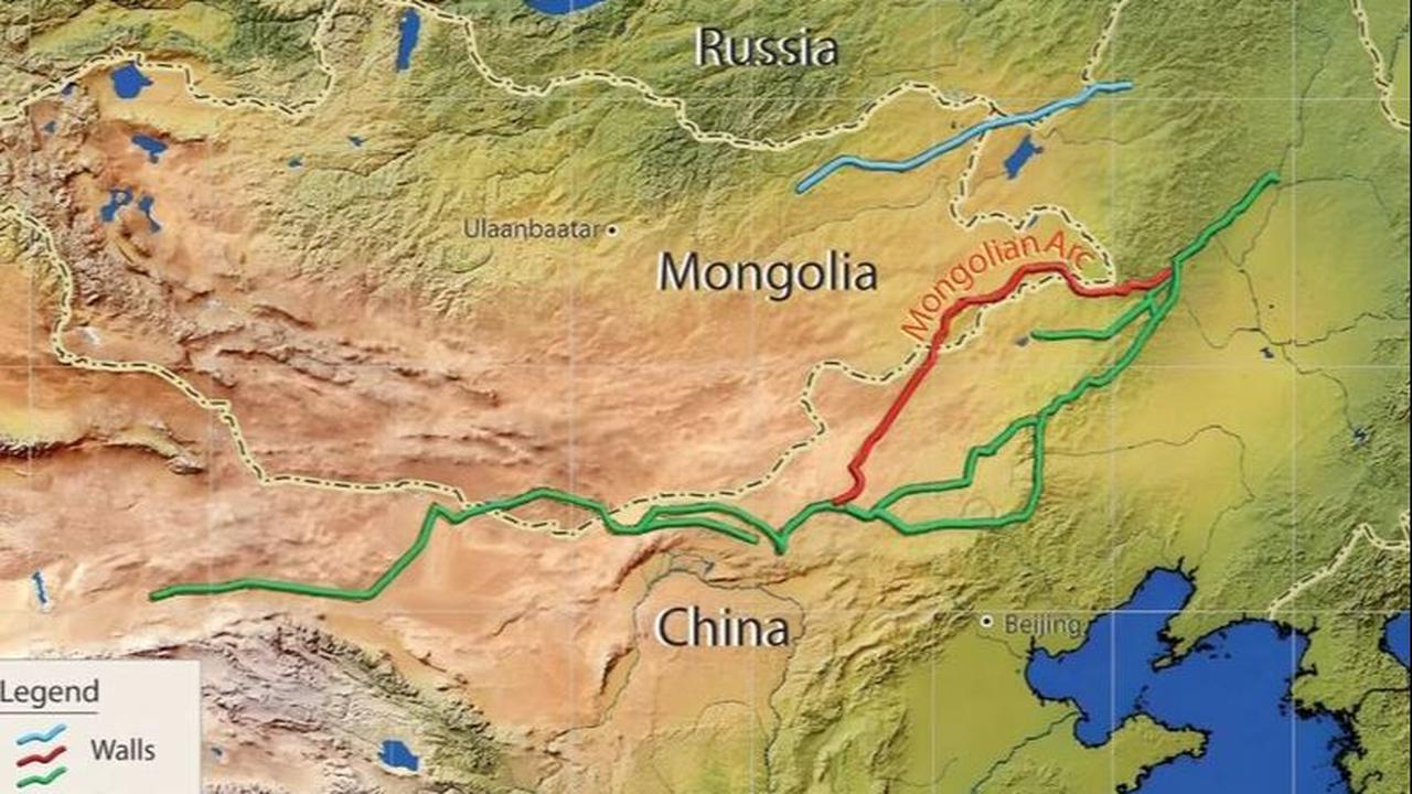 Dibandingkan dengan bagian Tembok Besar yang membentang di selatan, Lengkungan Mongolia ini tampak tidak menarik dan menurut para peneliti tampak hanya seperti "tumpukan tanah".