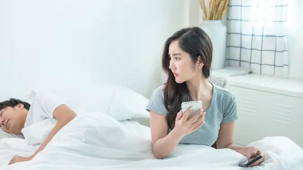100 Kata Kata di Selingkuhin yang Menyentuh Hati