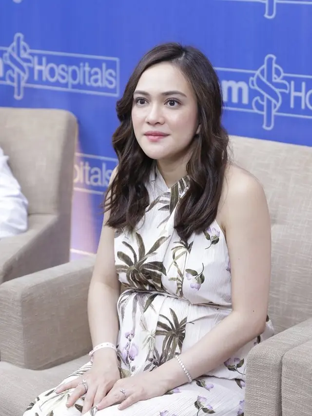 7 Potret Terbaru Shandy Aulia Usai Melahirkan, Tetap Tampil Menawan