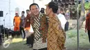 Presiden Jokowi dan Gubernur Ahok saat memberikan sembako di kawasan Cilincing, Jakarta, Kamis (3/9/2015). (Liputan6.com/Gempur M Surya)