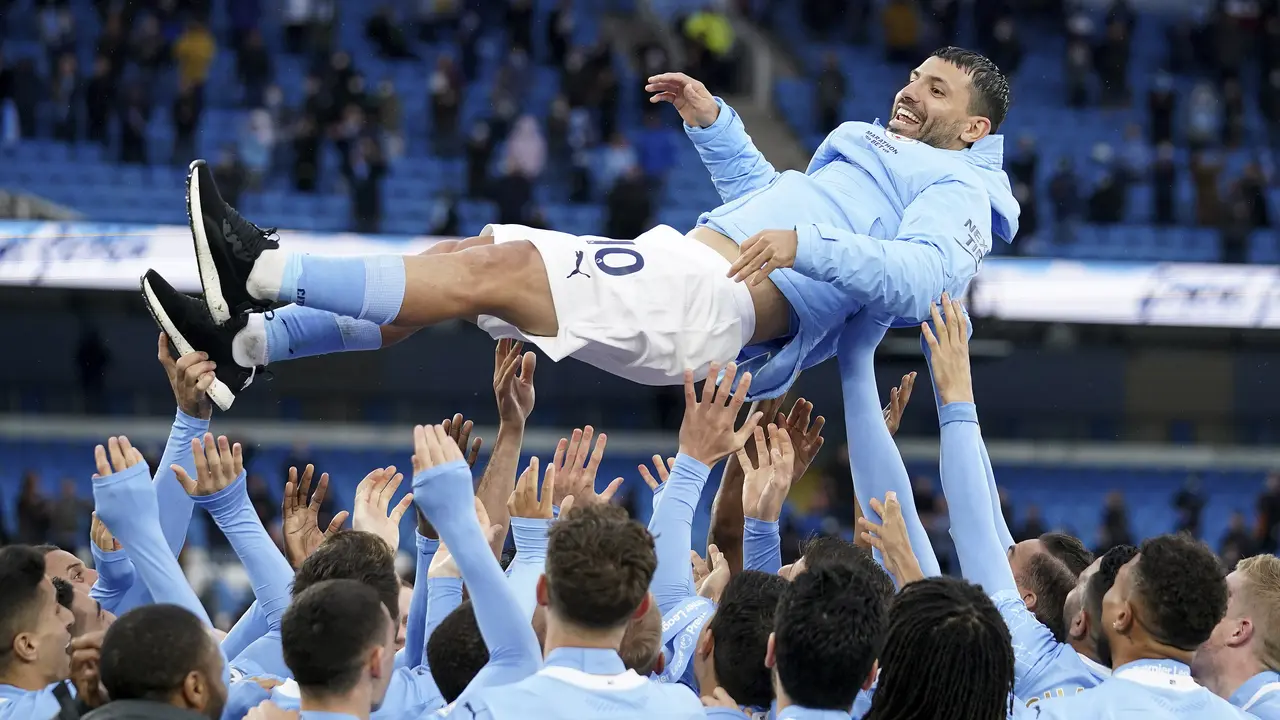 Manchester City Rayakan Gelar Liga Inggris