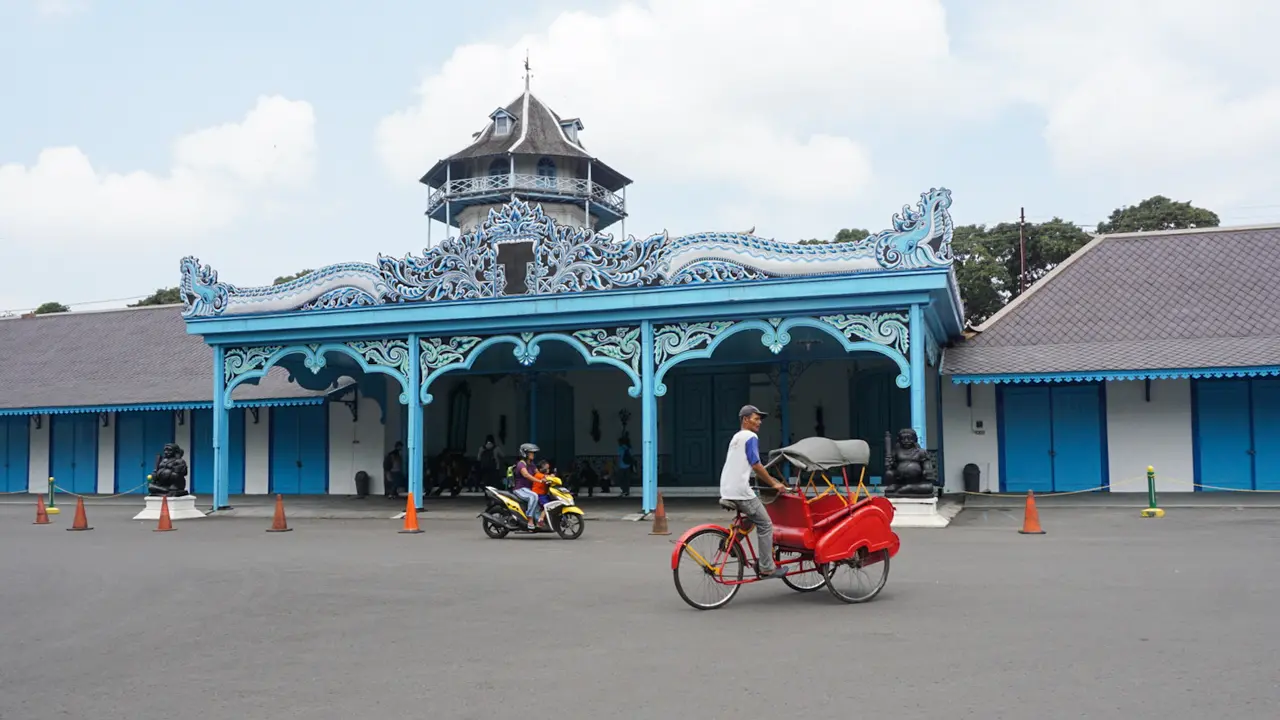 Keturunan Trah Paku Buwono X Menggugat