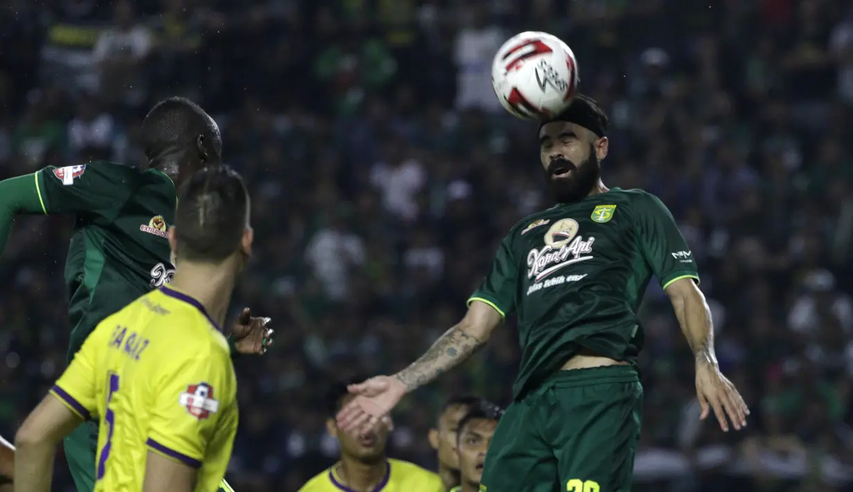 Aryn Williams - Tampil di 15 laga bersama Persebaya pada musim 2019, Aryn mampu menyumbangkan tiga gol dan dua assist untuk skuat Bajul Ijo. (Bola.com/Yoppy Renato)