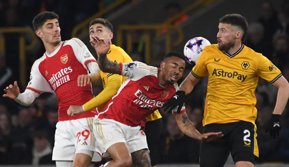 Di menit-menit awal laga, Arsenal langsung tampil menyerang. (AP Photo/Rui Vieira)