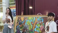 Bangga! Caleb Putra Verlita Evelyn Suarakan Perlindungan Satwa Langka Lewat Seni Lukis