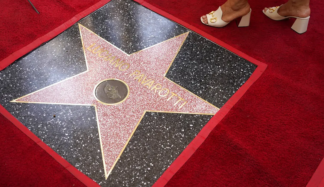 Mendiang Luciano Pavarotti dapat bintang Hollywood Walk of Fame. (Foto: (AP Photo/Chris Pizzello))