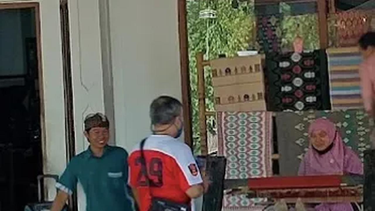 5. Desa Sukarara