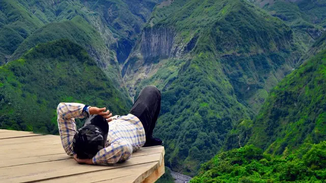 21 Tempat Wisata Kediri yang Selalu Hits, Asyik untuk Plesiran Bersama Keluarga